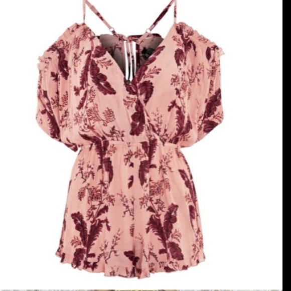 NWT Topshop Pink Floral Cold Shoulder Boho Romper - Picture 4 of 8